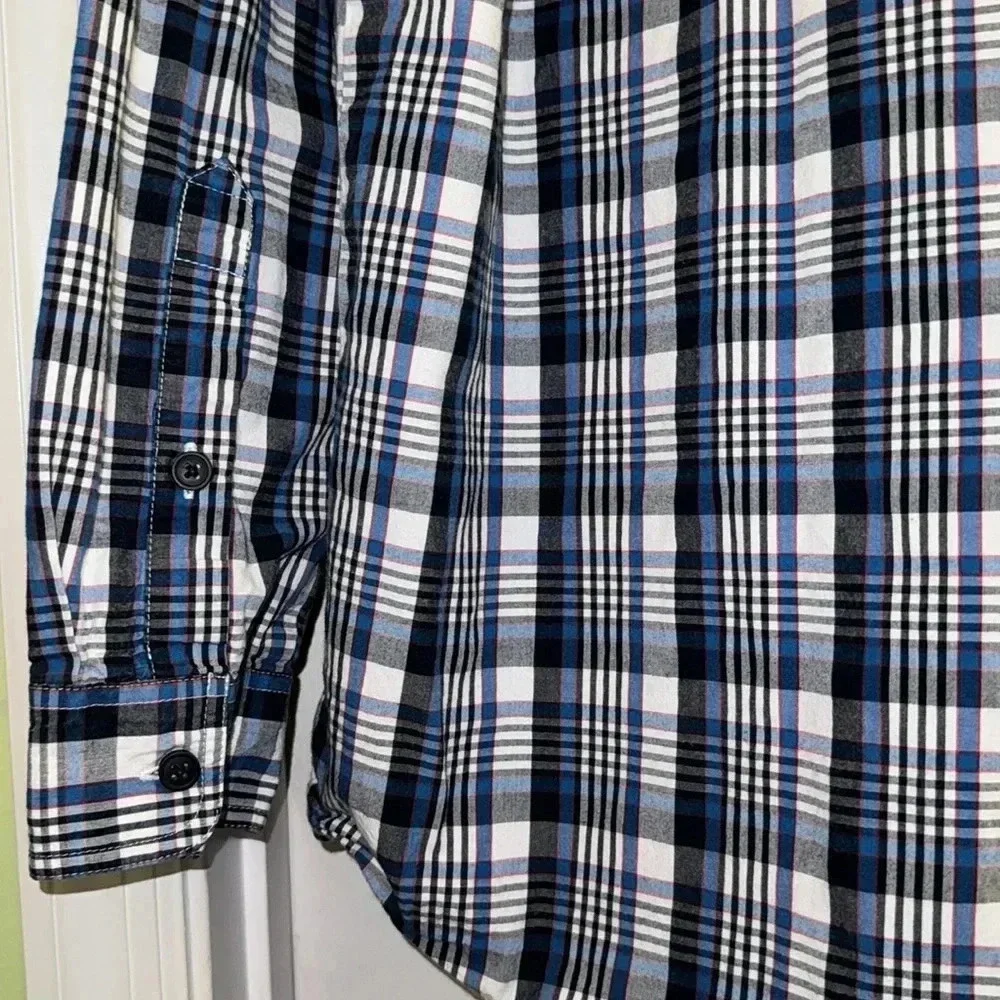 Columbia Sportswear Company Long Sleeve Button Down Shirt